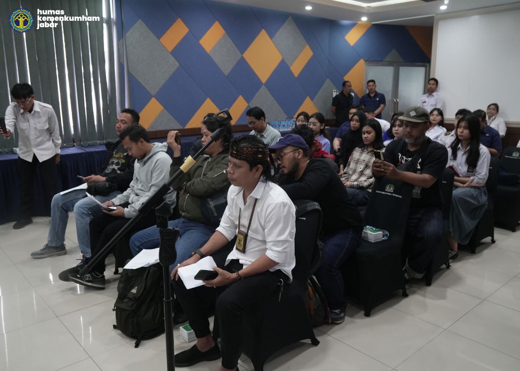 Diduga Lakukan Investasi Bodong Dan Penipuan Forex Trading, Kemenkumham  Jabar Lakukan Deportasi 1 (Satu) WNA Nigeria