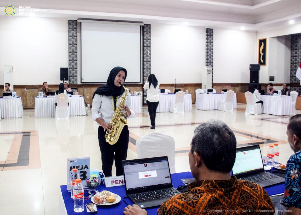 111224 SKBWawancara H4 1