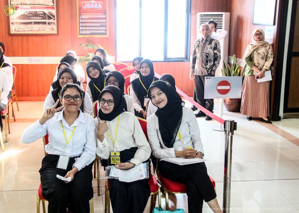 111224 SKBWawancara H4 4