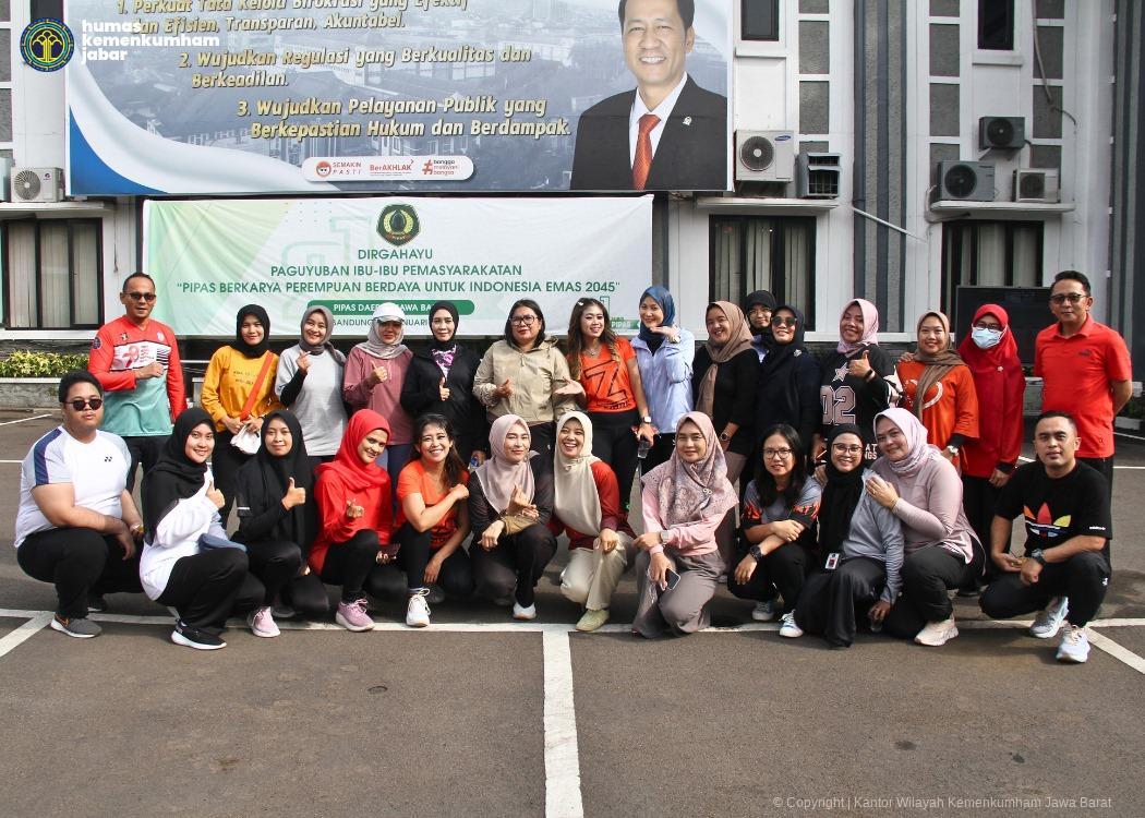 3ab23f540b6f42589bef5b66043c586e