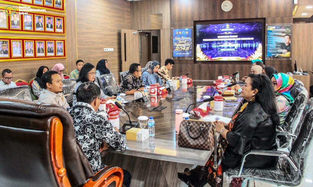 Kanwil Kemenkum Jabar Fasilitasi Diskusi Layanan Kewarganegaraan Direktorat Tata Negara Ditjen AHU Bersama Perwakilan Organisasi Perkawinan Campur Indonesia Di Jawa Barat