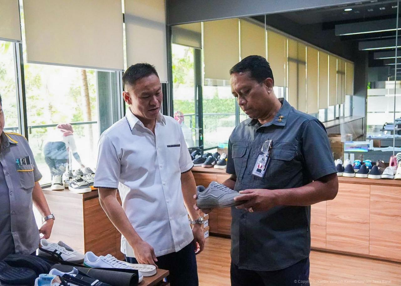 03e9f425150d4cf08883a80d2a16eea0