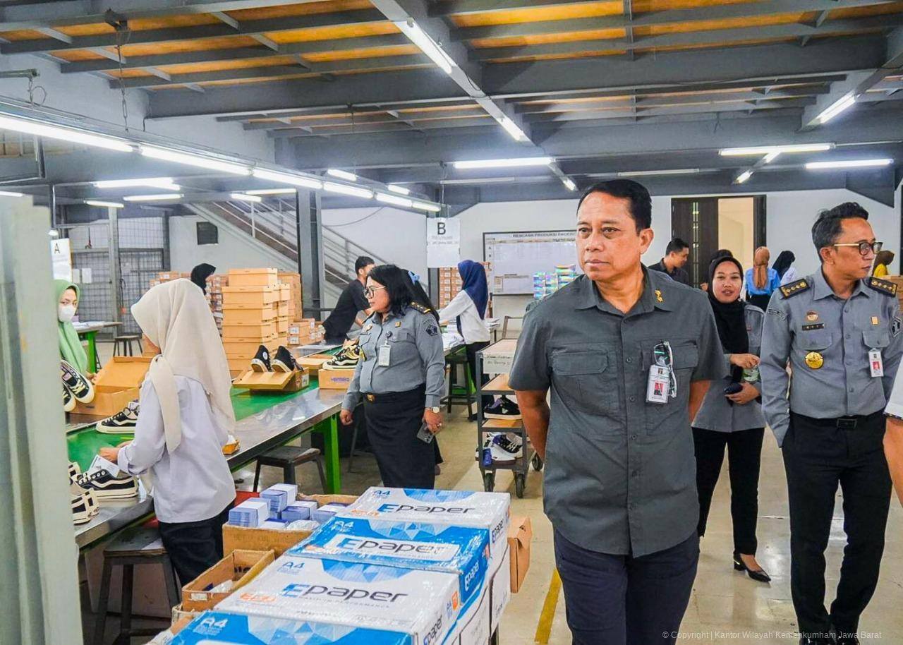 adf717ec29504ca6bc253a572d270a2e