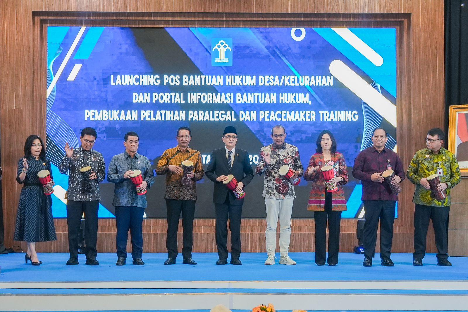 Sinergi Pusat dan Daerah: Kanwil Kemenkum Jabar Hadiri Launching Nasional Posbankum DesKel untuk Penguatan Hukum di Jawa Barat