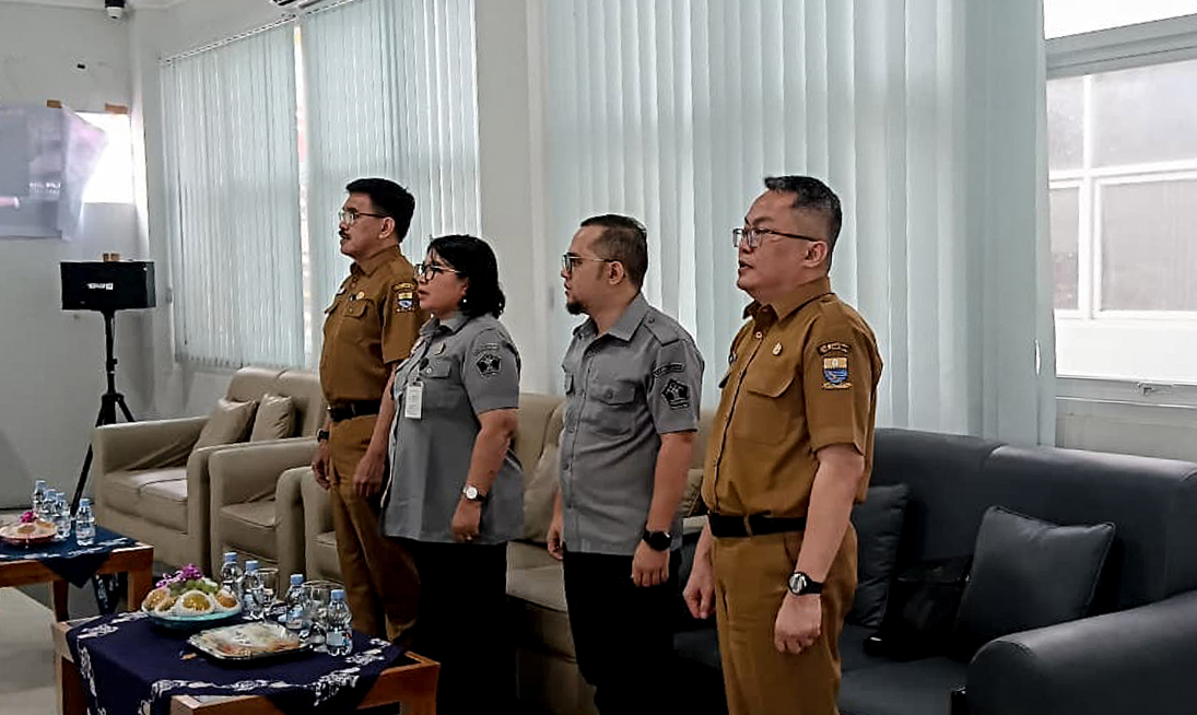 Kemenkum Jabar Bersama Dinas KUKMPP Cirebon Ajak Pelaku Usaha Melek Hukum Lewat Sosialisasi Perseroan Perorangan